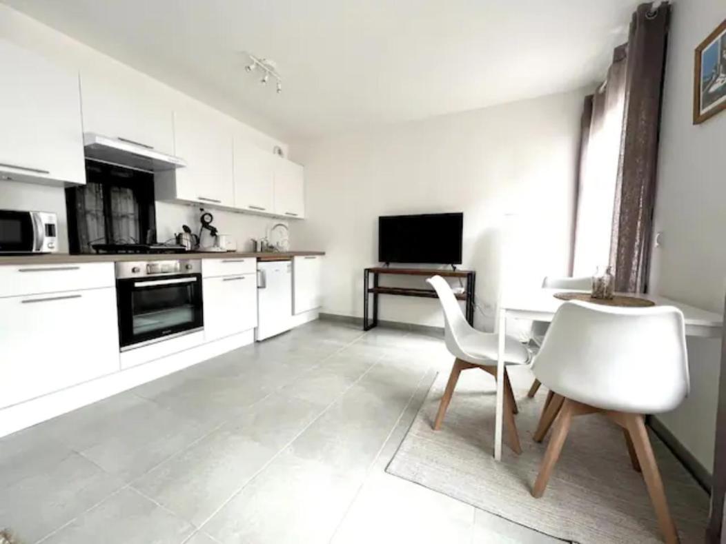 Le Bellifontain - Proche Centre Appartement Avon Buitenkant foto